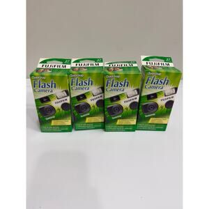 FUJIFILM Quicksnap Flash 400 One-Time-Use Disposable Camera (27 Exposures)